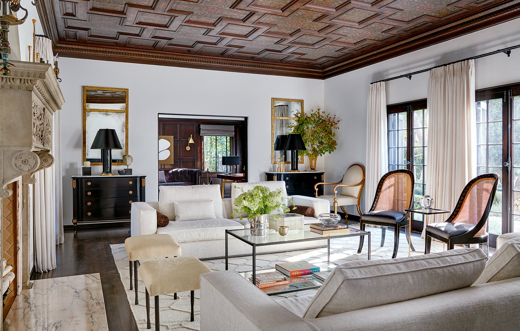 Luxe Interiors + Design feature, interior by Stephen Pappas Interiors