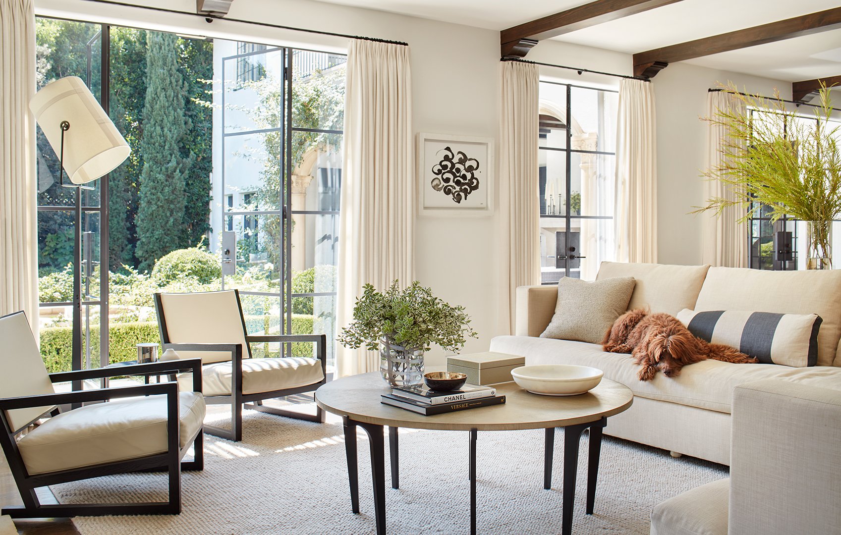 Luxe Interiors + Design feature, interior by Stephen Pappas Interiors