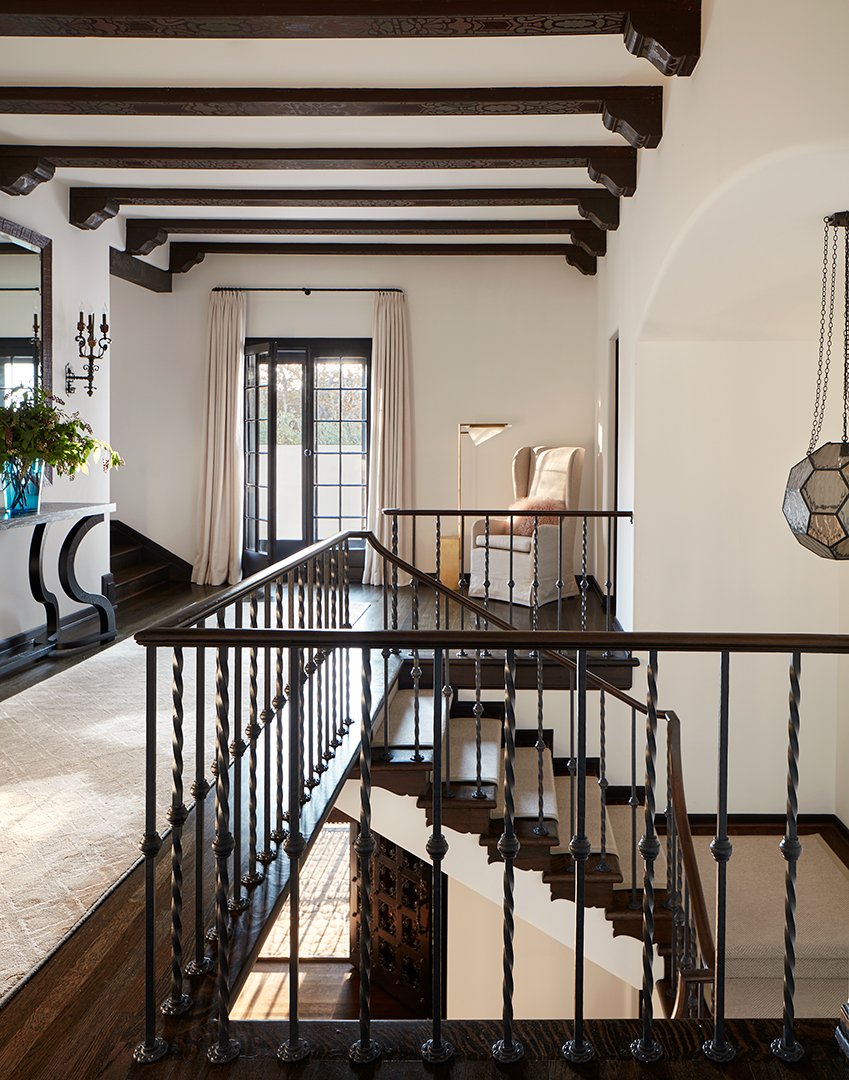 Luxe Interiors + Design feature, interior by Stephen Pappas Interiors