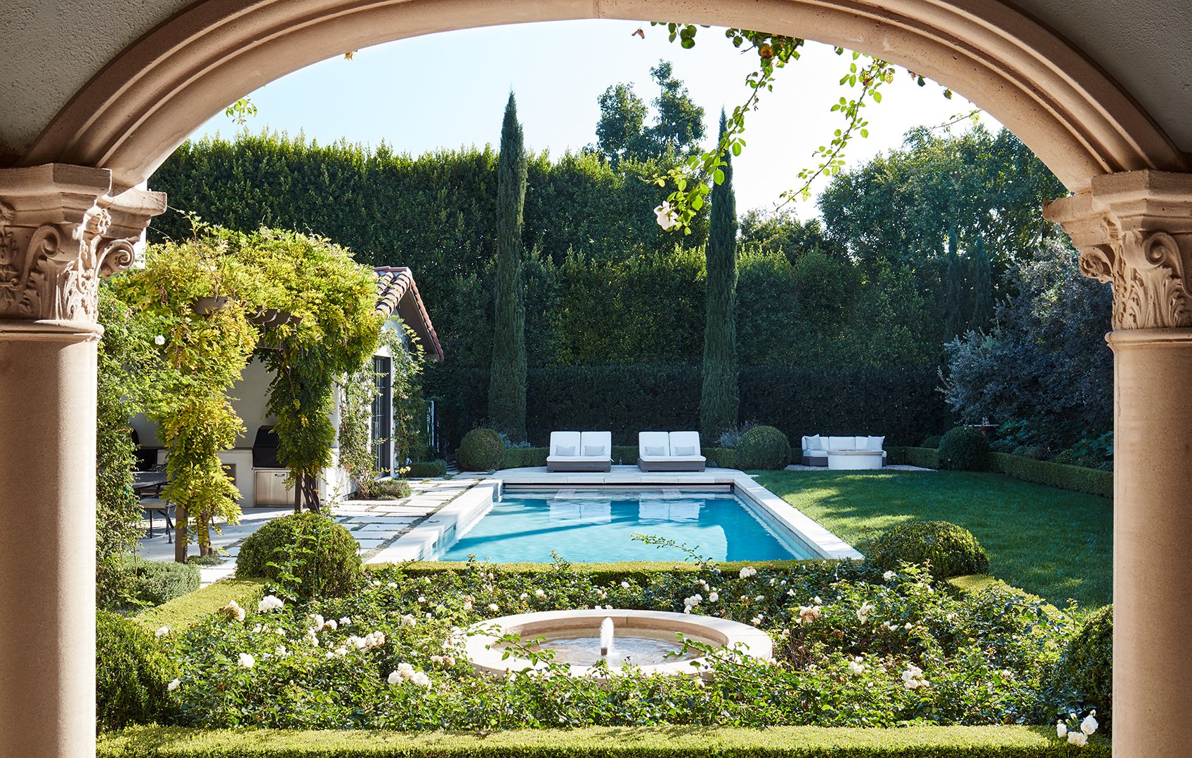 Luxe Interiors + Design feature, interior by Stephen Pappas Interiors